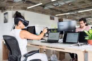 employee uses virtual reality